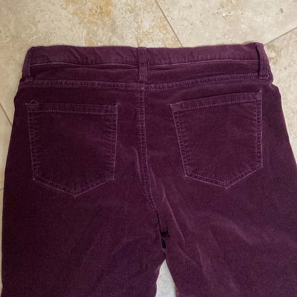 Ellen Tracy corduroy jeans. Plum color . Size 8 . Plum. - Picture 4 of 4